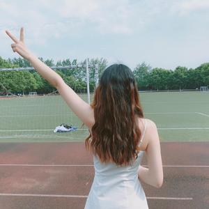 偷拍大白天夫妻性对白
