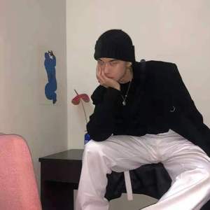 偷拍大白天夫妻性对白
